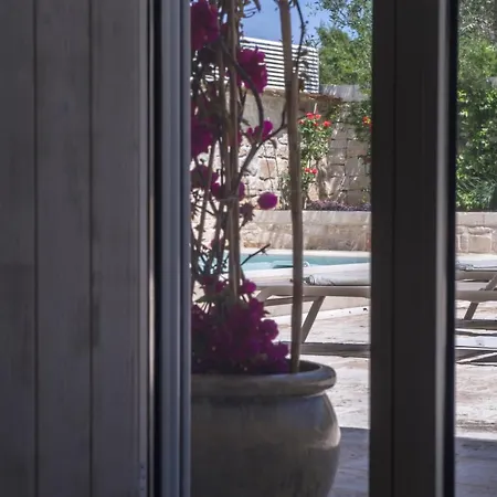 Trulli Pietraviva With Pool Villa