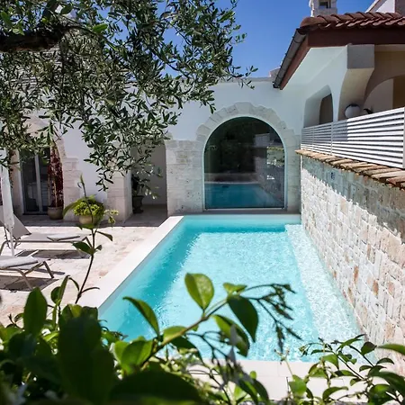 Trulli Pietraviva With Pool