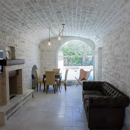 Trulli Pietraviva With Pool Villa *